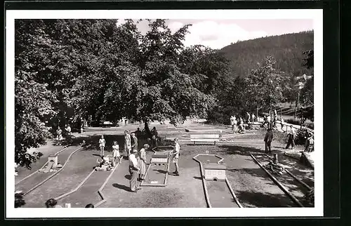 AK Bad Liebenzell /Schwarzwald, Minigolf-Platz im Sonnenschein