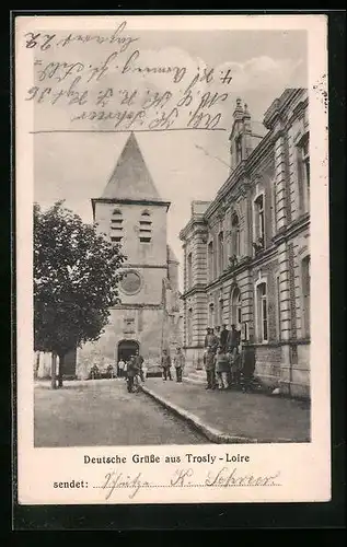 AK Trosly-Loire, Deutsche Soldaten vor Rathaus und Kirche