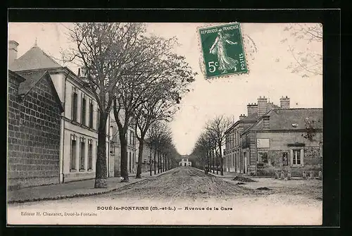 AK Doué-la-Fontaine, Avenue de la Gare