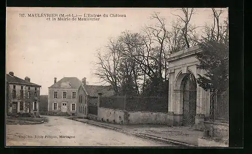 AK Maulévrier, L`Entrée du Chateau et la Mairie
