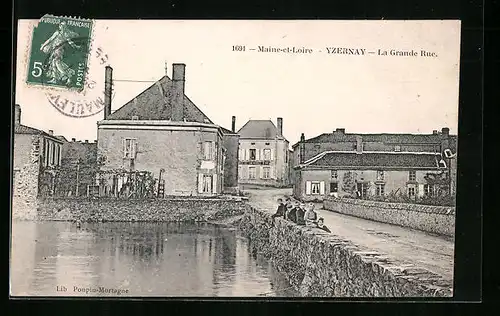 AK Yzernay, La Grande Rue