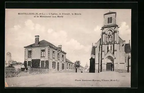 AK Montilliers, L`Eglise, le Prieuré, la Mairie et le Monument aux Morts