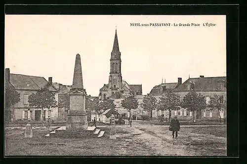 AK Nueil-sous-Passavant, La Grande Place, L`Eglise