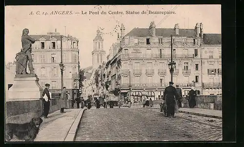 AK Angers, Le Pont du Centre, Statue de Beaurepaire