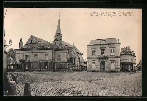 AK Fontevrault, La mairie et l`eglise