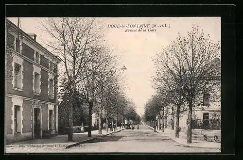 AK Doué-la-Fontaine, Avenue de la Gare