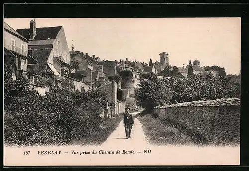 AK Vezelay, Vue prise du Chemin de Ronde