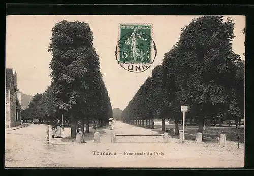 AK Tonnerre, Promenade de Paris