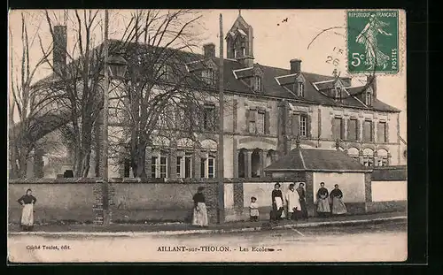 AK Aillant-sur-Tholon, Les Ecoles