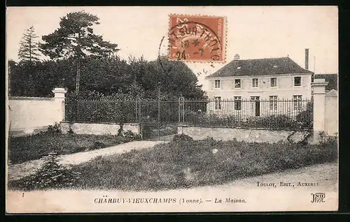 AK Charbuy-Vieuxchamps, La Maison