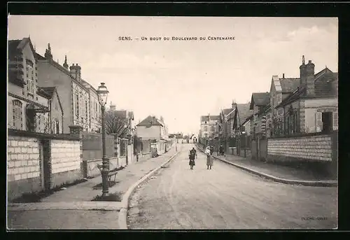 AK Sens, Un Bout du Boulevard du Centenaire