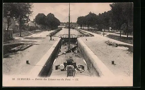 AK Nemours, Entrée des Ecluses vue du Pont