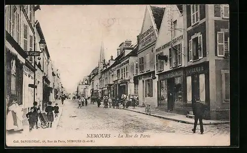 AK Nemours, La Rue de Paris