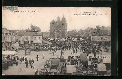 AK Le Neubourg, La Place, un Jour de Marché