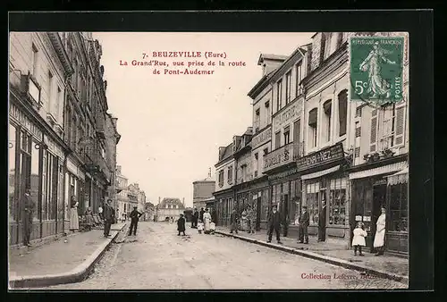 AK Beuzeville, La Grand'Rue, vue prise de la route de Pont-Audemer