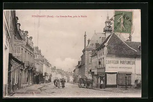 AK Étrépagny, La Grande-Rue, près la Mairie