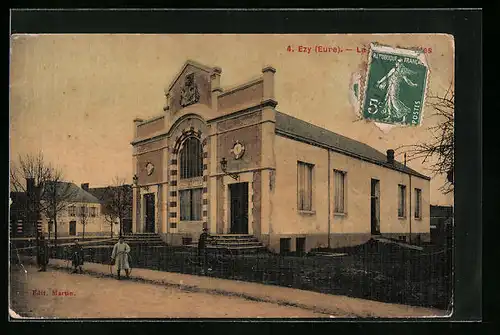 AK Ezy, La Salle des Fetes