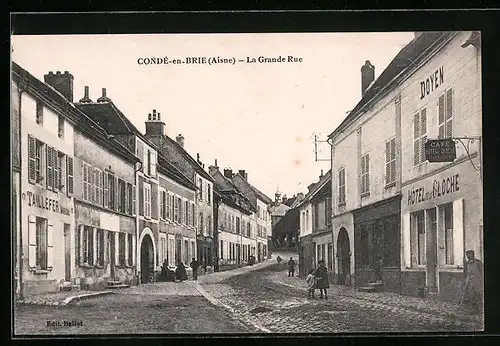 AK Condé-en-Brie, La Grande Rue, Hotel de la Cloche