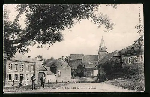 AK Nampcelles-la-Cour, La Place