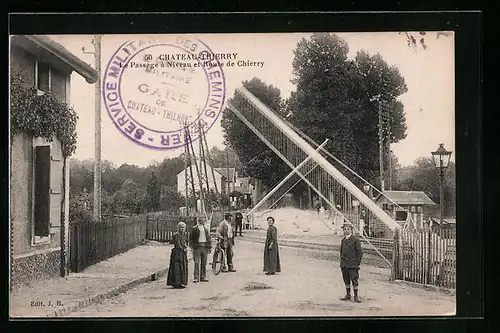 AK Chateau-Thierry, Le Passage a Niveau et Route de Chierry