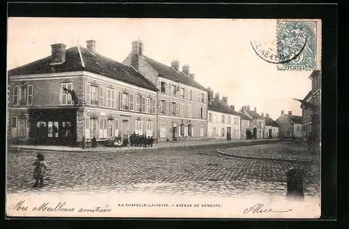 AK La Chapelle-la-Reine, Avenue de Nemours