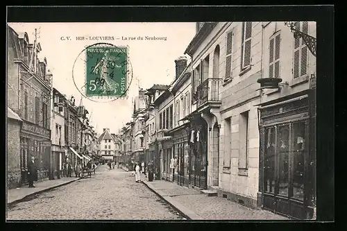 AK Louviers, La rue du Neubourg, Strassenpartie