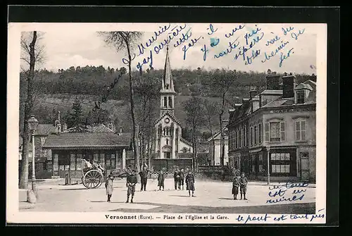 AK Vernonnet, Place de l`Eglise et la Gare