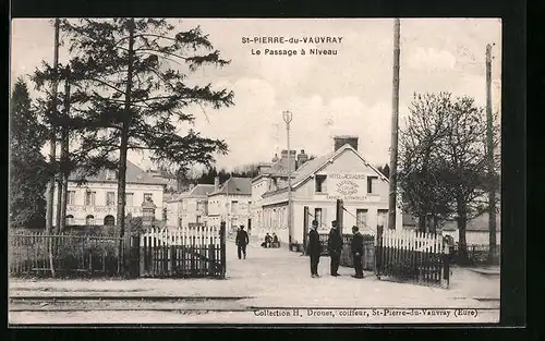 AK St-Pierre-du-Vauvray, Le Passage à Niveau