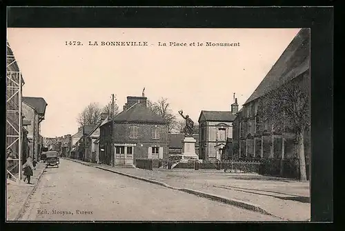 AK La Bonneville, La Place et le Monument