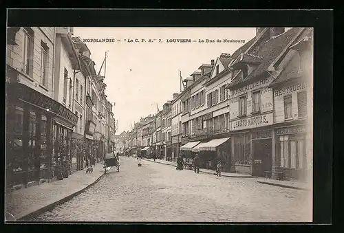 AK Louviers, La rue de Neubourg, Strassenpartie