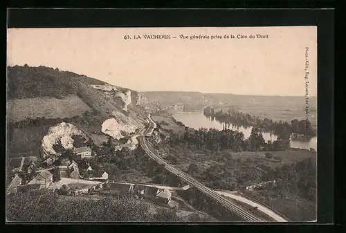 AK La Vacherie, Vue générale prise de la Côte du Thuit