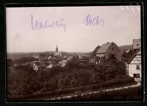 Fotografie Brück & Sohn Meissen, Ansicht Wechselburg i. Sa., Ortspanorama mit Kirche