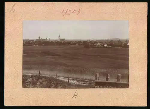 Fotografie Brück & Sohn Meissen, Ansicht Wurzen, Stadtpanorama mit Kirche