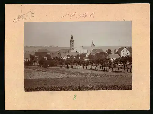 Fotografie Brück & Sohn Meissen, Ansicht Mügeln, Ortsansicht vom nahen Feld