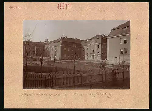 Fotografie Brück & Sohn Meissen, Ansicht Meissen, Mannschaftsgebäude 3 der Kaserne