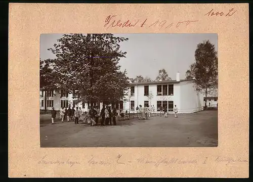 Fotografie Brück & Sohn Meissen, Ansicht Dresden, Soldaten im Barackenlager-Mannschaftsbaracke I, Rückseite