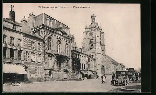 AK Avesnes-sur-Helpe, La Place d`Armes