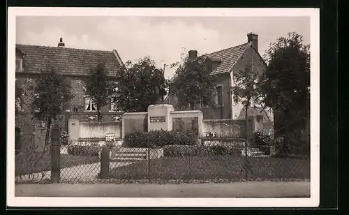 AK Escandoeuvres, Le Monument aux Morts