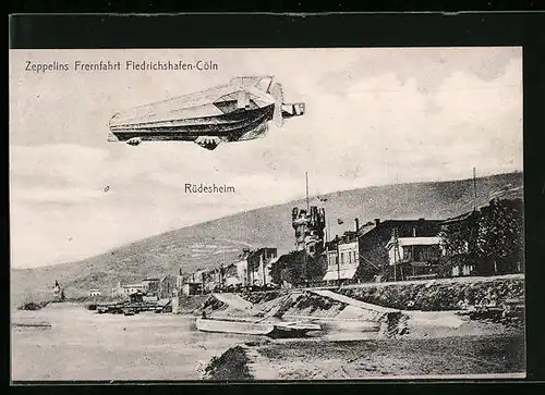 AK Rüdesheim, Zeppelin über der Stadt