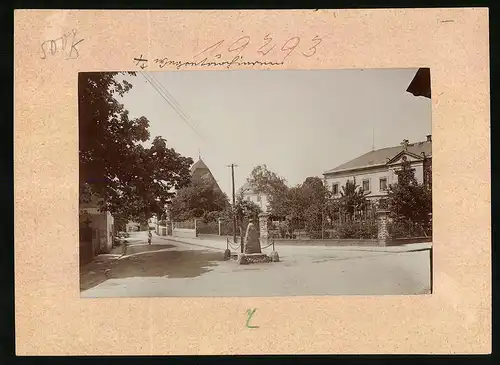 Fotografie Brück & Sohn Meissen, Ansicht Altmügeln, Schule, Pfarrhaus & Kirche