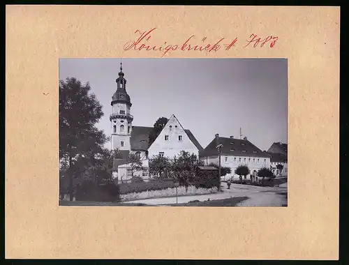 Fotografie Brück & Sohn Meissen, Ansicht Königsbrück, Blick auf die Kirche mit Pfarre