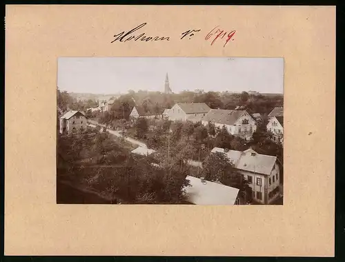 Fotografie Brück & Sohn Meissen, Ansicht Mohorn, Blick in den Ort mit Wohnhäusern und Kirche
