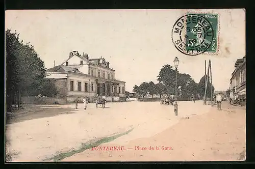 AK Montereau, Place de la Gare