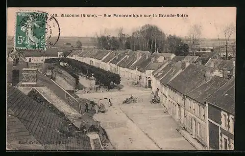 AK Sissonne, Vue Panoramique sur la Grande-Roize