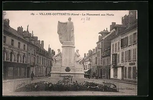 AK Villers-Cotterêts, Le Monument aux Morts