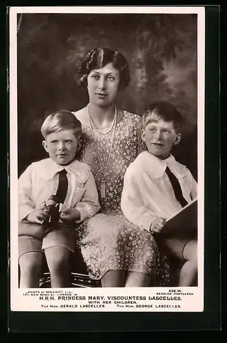 AK Prinzessin Mary, Viscountess Lascelles, mit ihren Kindern