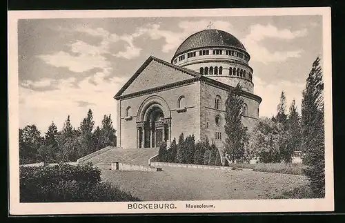 AK Bückeburg, Mausoleum mit Park