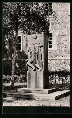 AK Lützen /Krs. Weissenfels, VVN-Mahnmal im Ernst Thälmann-Park, DDR-Propaganda