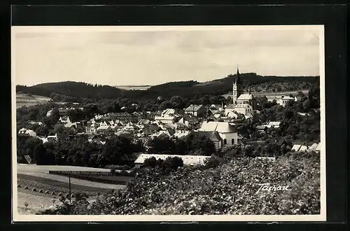 AK Tachau, Ortsansicht mit Kirche und Feldern