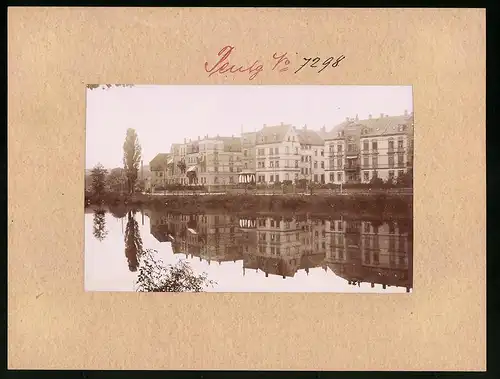 Fotografie Brück & Sohn Meissen, Ansicht Penig i. Sa., Blick über die Mulde auf Wohnhäuser
